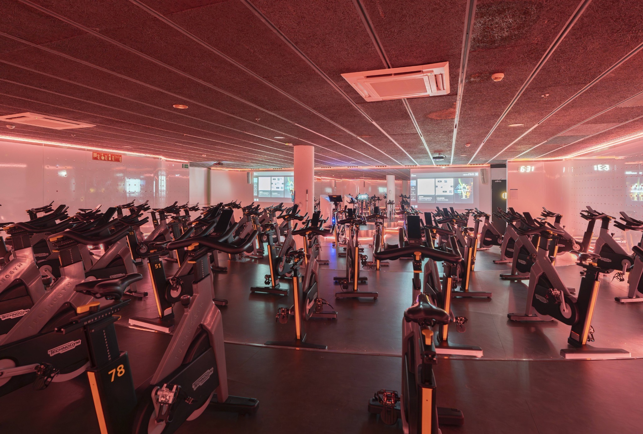 4_forus_lescorts_barcelona